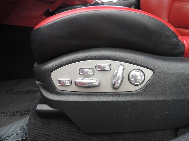 2014 Porsche Cayenne Turbo S / Panoramic Roof/ Burmester/ Niche Wheels - Photo 37 - Portland, OR 97217