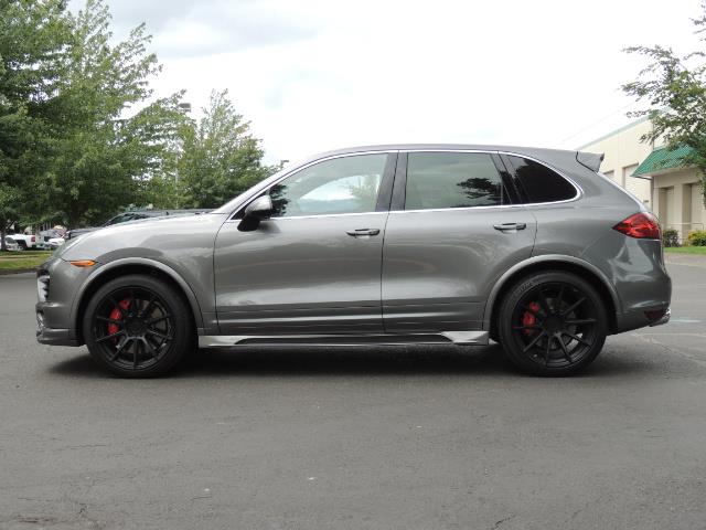 2014 Porsche Cayenne Turbo S / Panoramic Roof/ Burmester/ Niche Wheels - Photo 3 - Portland, OR 97217