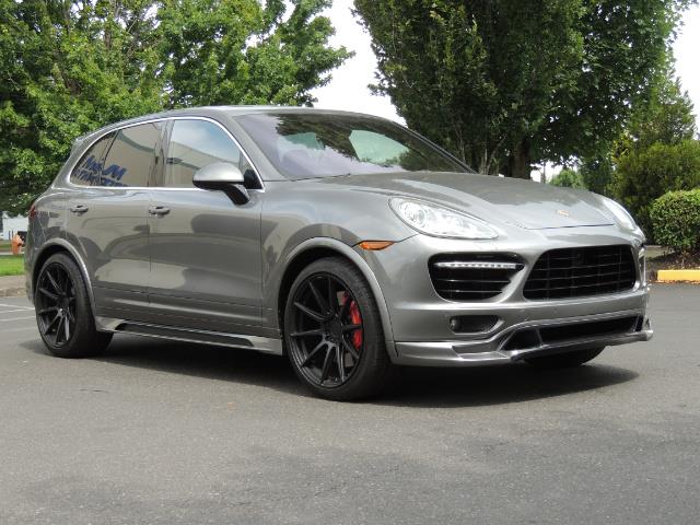 2014 Porsche Cayenne Turbo S / Panoramic Roof/ Burmester/ Niche Wheels - Photo 2 - Portland, OR 97217