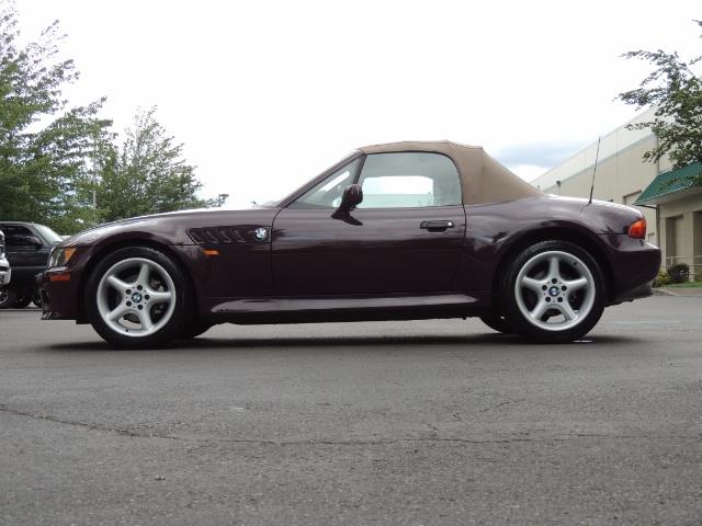 1998 BMW Z3 2.8 / Convertible / 5-SPEED / NEW TOP / Excel Cond - Photo 19 - Portland, OR 97217
