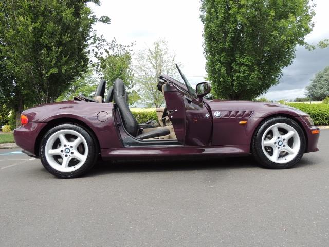 1998 BMW Z3 2.8 / Convertible / 5-SPEED / NEW TOP / Excel Cond - Photo 24 - Portland, OR 97217