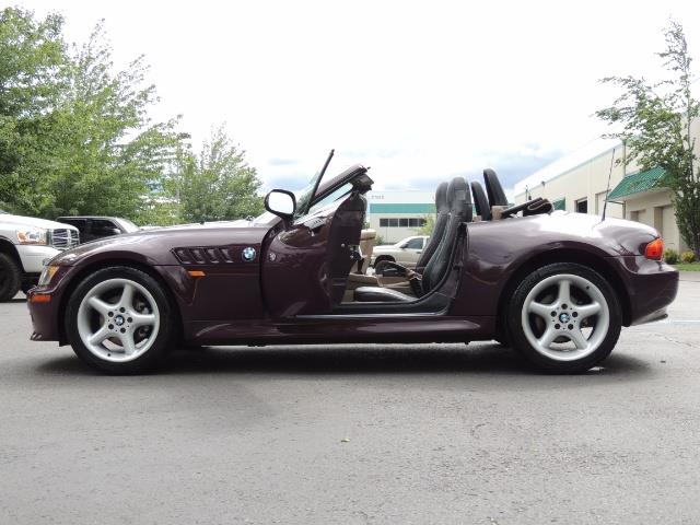 1998 BMW Z3 2.8 / Convertible / 5-SPEED / NEW TOP / Excel Cond - Photo 23 - Portland, OR 97217