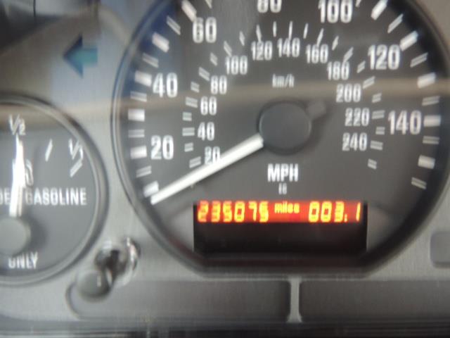1998 BMW Z3 2.8 / Convertible / 5-SPEED / NEW TOP / Excel Cond - Photo 38 - Portland, OR 97217