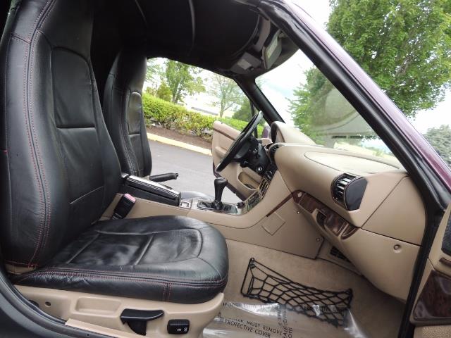 1998 BMW Z3 2.8 / Convertible / 5-SPEED / NEW TOP / Excel Cond - Photo 36 - Portland, OR 97217