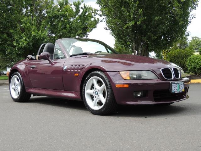 1998 BMW Z3 2.8 / Convertible / 5-SPEED / NEW TOP / Excel Cond - Photo 2 - Portland, OR 97217