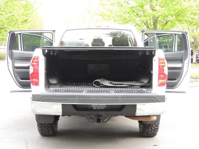 2014 Toyota Tundra SR5 / CrewMax / 4X4 / 5.7L / LEATHER / 1-Owner - Photo 28 - Portland, OR 97217