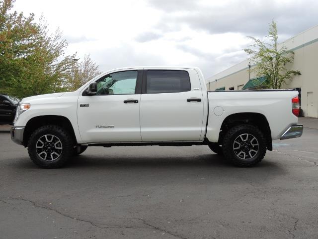 2014 Toyota Tundra SR5 / CrewMax / 4X4 / 5.7L / LEATHER / 1-Owner - Photo 3 - Portland, OR 97217