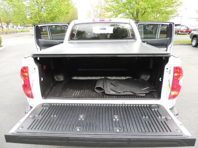 2014 Toyota Tundra SR5 / CrewMax / 4X4 / 5.7L / LEATHER / 1-Owner - Photo 24 - Portland, OR 97217