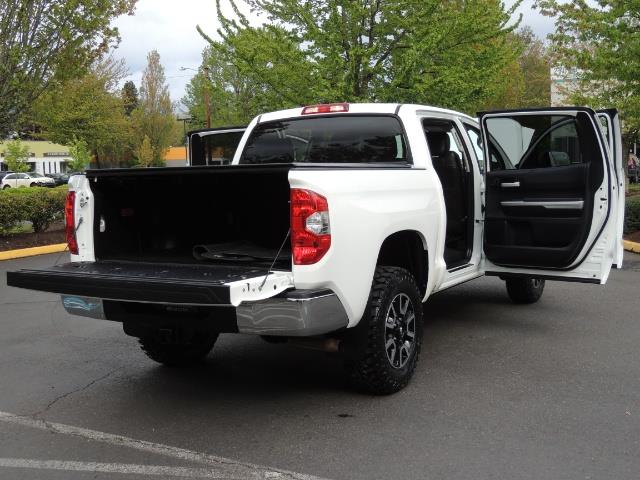 2014 Toyota Tundra SR5 / CrewMax / 4X4 / 5.7L / LEATHER / 1-Owner - Photo 29 - Portland, OR 97217