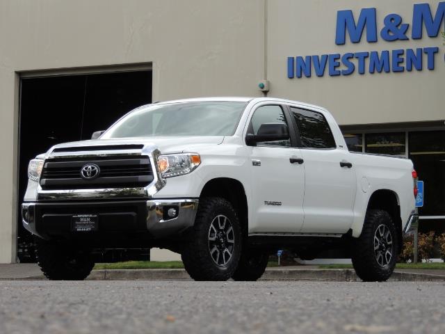 2014 Toyota Tundra SR5 / CrewMax / 4X4 / 5.7L / LEATHER / 1-Owner - Photo 49 - Portland, OR 97217