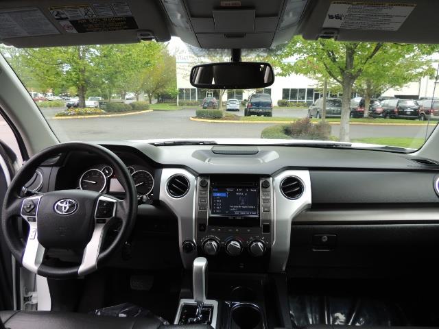 2014 Toyota Tundra SR5 / CrewMax / 4X4 / 5.7L / LEATHER / 1-Owner - Photo 36 - Portland, OR 97217