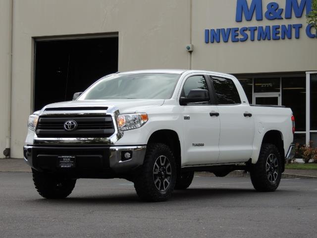 2014 Toyota Tundra SR5 / CrewMax / 4X4 / 5.7L / LEATHER / 1-Owner - Photo 47 - Portland, OR 97217