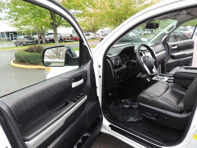 2014 Toyota Tundra SR5 / CrewMax / 4X4 / 5.7L / LEATHER / 1-Owner - Photo 13 - Portland, OR 97217