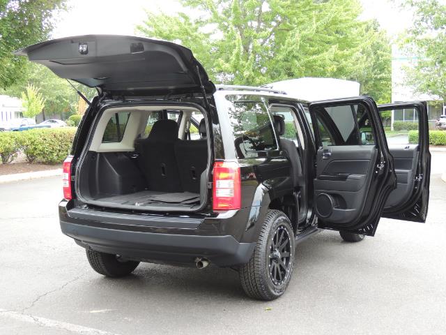 2016 Jeep Patriot Latitude / 4X4 / Heated Seats / LIFTED - Photo 29 - Portland, OR 97217