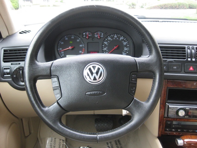 2001 Volkswagen Jetta Glx Vr6   Leather  Heated Seats Moonroof