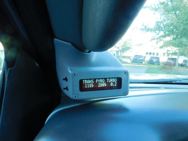 2003 Ford F-250 Super Duty Lariat / 4X4 / 7.3L DIESEL / FX-4 - Photo 37 - Portland, OR 97217