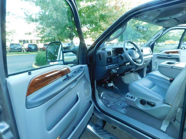 2003 Ford F-250 Super Duty Lariat / 4X4 / 7.3L DIESEL / FX-4 - Photo 11 - Portland, OR 97217