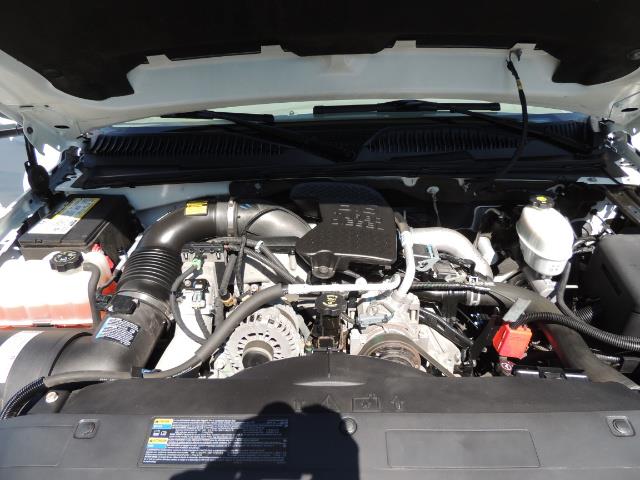 2007 Chevrolet Silverado 2500 LT / 4X4 / 6.6L DURAMAX DIESEL / 1-OWNER - Photo 33 - Portland, OR 97217