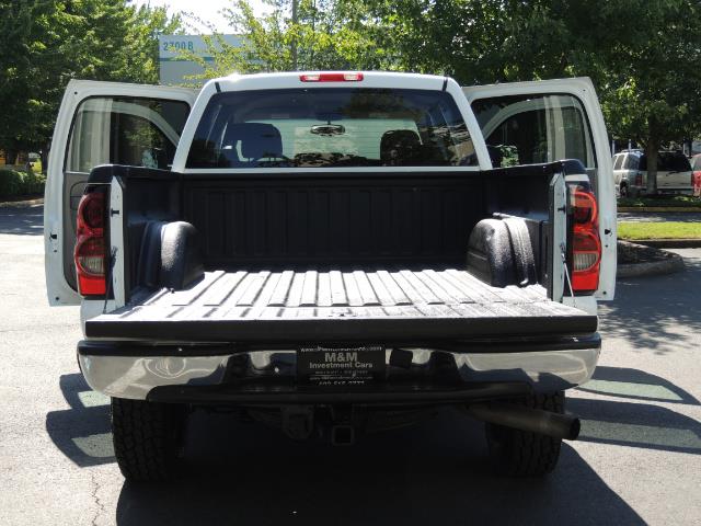 2007 Chevrolet Silverado 2500 LT / 4X4 / 6.6L DURAMAX DIESEL / 1-OWNER - Photo 28 - Portland, OR 97217