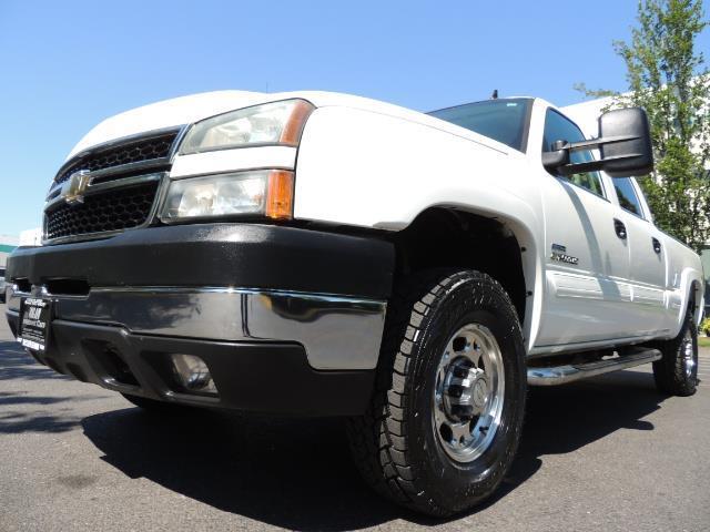2007 Chevrolet Silverado 2500 LT / 4X4 / 6.6L DURAMAX DIESEL / 1-OWNER - Photo 9 - Portland, OR 97217