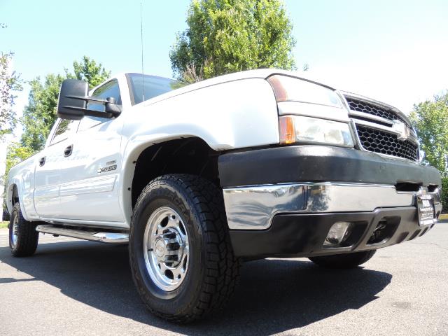 2007 Chevrolet Silverado 2500 LT / 4X4 / 6.6L DURAMAX DIESEL / 1-OWNER - Photo 10 - Portland, OR 97217
