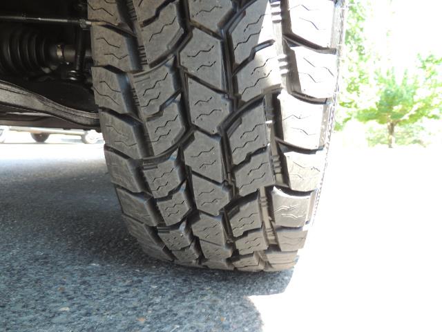 2007 Chevrolet Silverado 2500 LT / 4X4 / 6.6L DURAMAX DIESEL / 1-OWNER - Photo 24 - Portland, OR 97217