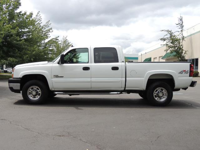2007 Chevrolet Silverado 2500 LT / 4X4 / 6.6L DURAMAX DIESEL / 1-OWNER - Photo 3 - Portland, OR 97217