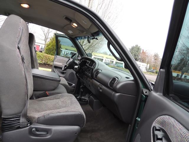 2001 Dodge Ram 2500 Quad Cab / 4X4 / 5.9 L Cummins Diesel / 102K MILES - Photo 17 - Portland, OR 97217