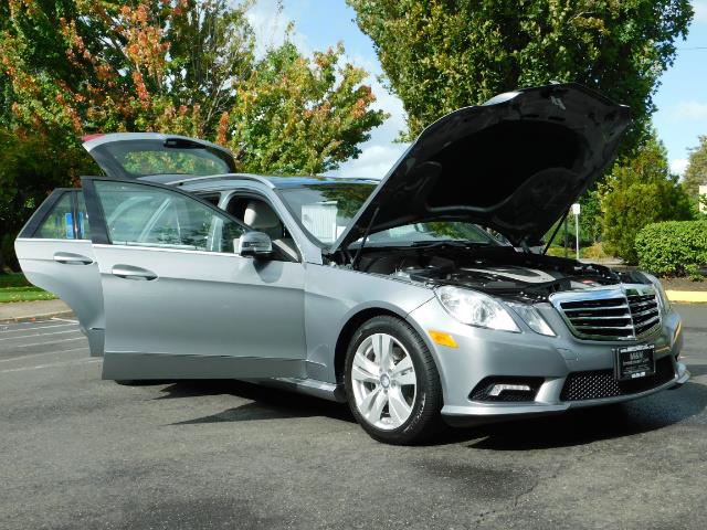 2011 Mercedes-Benz E 350 Luxury 4MATIC / Sport Wagon / REAR SEAT - Photo 31 - Portland, OR 97217