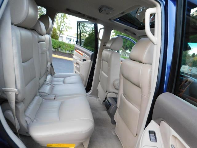 2006 Lexus GX 470 4dr SUV / 4WD / 3Rd Seat / Excel Cond - Photo 17 - Portland, OR 97217