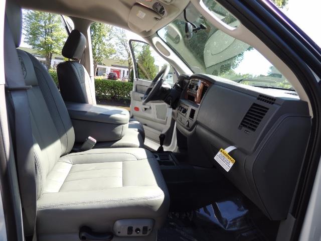 2006 Dodge Ram 2500 Laramie 5.9L Quad Cab 4WD LIFTED / 35 "MUD LOWMILES - Photo 18 - Portland, OR 97217