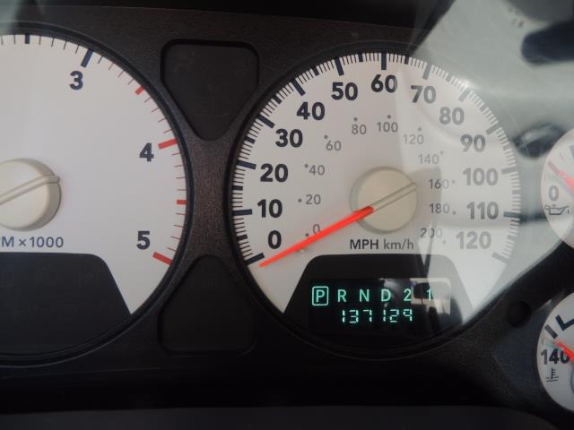 2006 Dodge Ram 2500 Laramie 5.9L Quad Cab 4WD LIFTED / 35 "MUD LOWMILES - Photo 19 - Portland, OR 97217