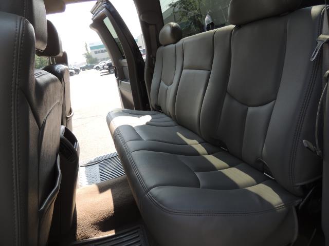 2005 Chevrolet Silverado 2500 LT 4dr Extended Cab LT / 4X4 / DURAMAX DIESEL - Photo 16 - Portland, OR 97217