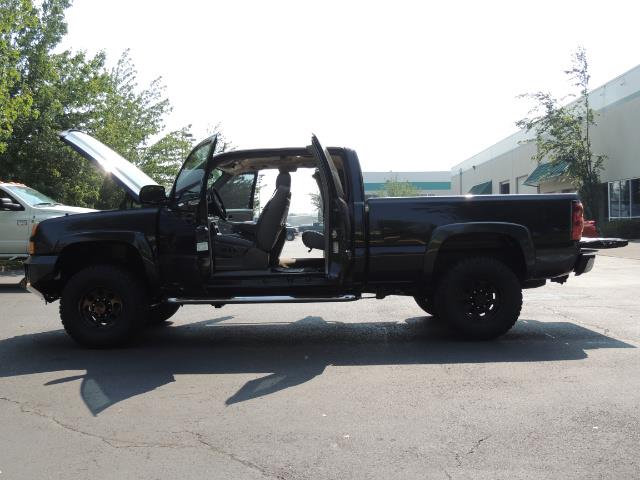 2005 Chevrolet Silverado 2500 LT 4dr Extended Cab LT / 4X4 / DURAMAX DIESEL - Photo 26 - Portland, OR 97217