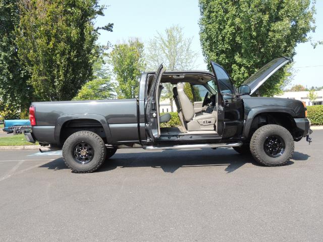 2005 Chevrolet Silverado 2500 LT 4dr Extended Cab LT / 4X4 / DURAMAX DIESEL - Photo 30 - Portland, OR 97217