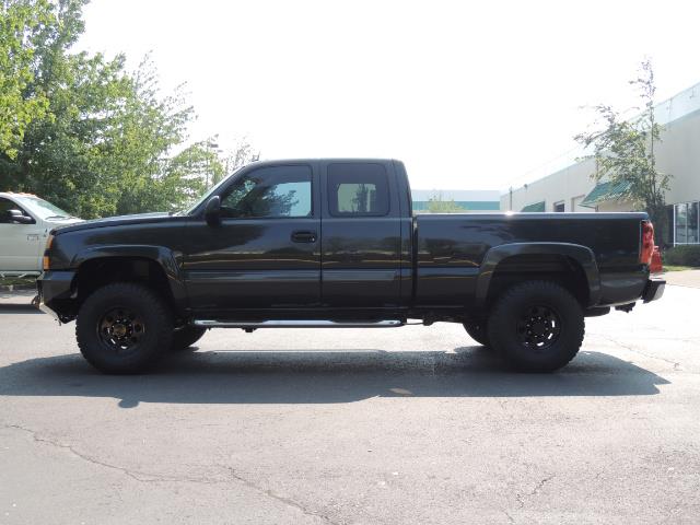 2005 Chevrolet Silverado 2500 LT 4dr Extended Cab LT / 4X4 / DURAMAX DIESEL - Photo 3 - Portland, OR 97217