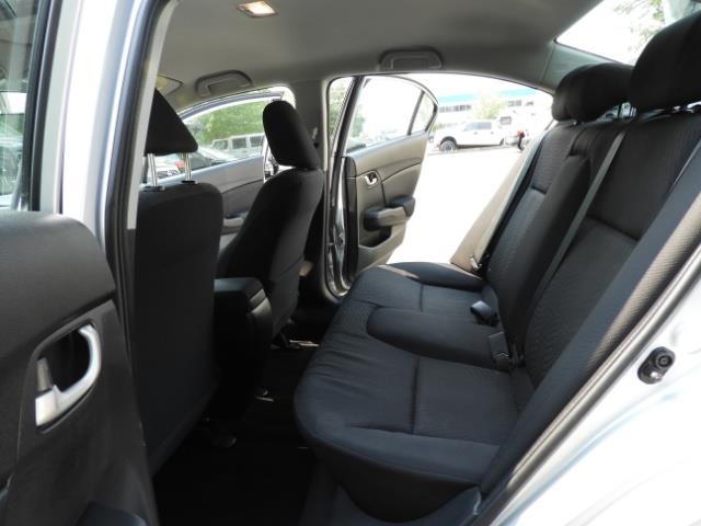 2015 Honda Civic SE / Sedan / Backup camera / Spoiler / 1-OWNER - Photo 15 - Portland, OR 97217