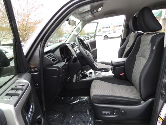 2016 Toyota 4Runner 4WD / V6 / 3RD SEAT / FACTORY WARRANTY / LIFTED !! - Photo 14 - Portland, OR 97217