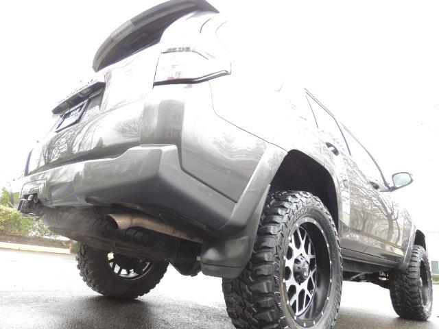 2016 Toyota 4Runner 4WD / V6 / 3RD SEAT / FACTORY WARRANTY / LIFTED !! - Photo 12 - Portland, OR 97217
