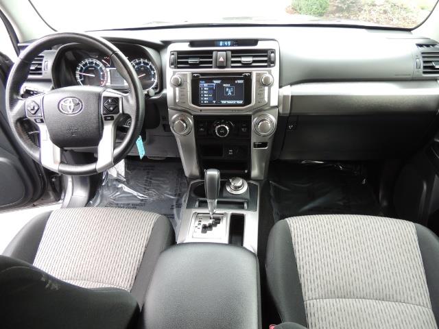 2016 Toyota 4Runner 4WD / V6 / 3RD SEAT / FACTORY WARRANTY / LIFTED !! - Photo 19 - Portland, OR 97217