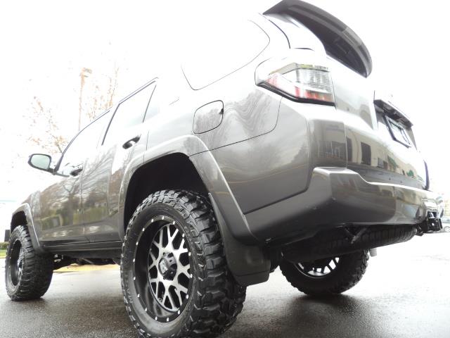 2016 Toyota 4Runner 4WD / V6 / 3RD SEAT / FACTORY WARRANTY / LIFTED !! - Photo 11 - Portland, OR 97217