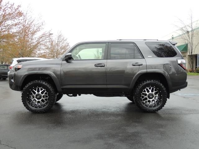 2016 Toyota 4Runner 4WD / V6 / 3RD SEAT / FACTORY WARRANTY / LIFTED !! - Photo 3 - Portland, OR 97217