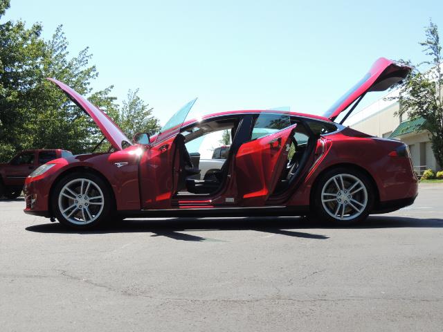 2014 Tesla Model S 85 / Leather / Heated seats / Panorama Roof / Navi - Photo 26 - Portland, OR 97217
