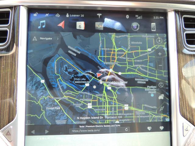 2014 Tesla Model S 85 / Leather / Heated seats / Panorama Roof / Navi - Photo 20 - Portland, OR 97217