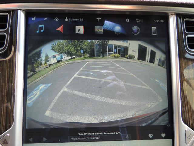 2014 Tesla Model S 85 / Leather / Heated seats / Panorama Roof / Navi - Photo 21 - Portland, OR 97217