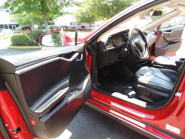 2014 Tesla Model S 85 / Leather / Heated seats / Panorama Roof / Navi - Photo 11 - Portland, OR 97217
