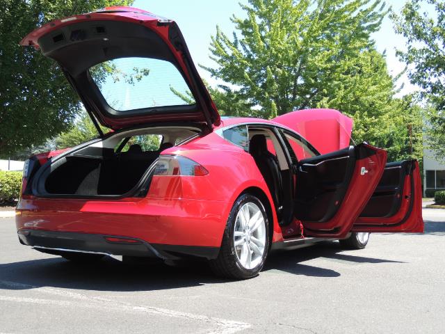 2014 Tesla Model S 85 / Leather / Heated seats / Panorama Roof / Navi - Photo 29 - Portland, OR 97217