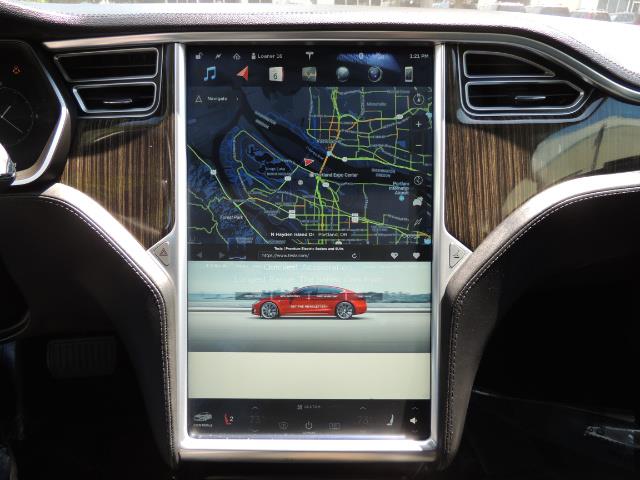 2014 Tesla Model S 85 / Leather / Heated seats / Panorama Roof / Navi - Photo 19 - Portland, OR 97217