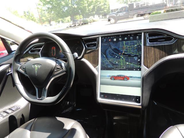 2014 Tesla Model S 85 / Leather / Heated seats / Panorama Roof / Navi - Photo 37 - Portland, OR 97217