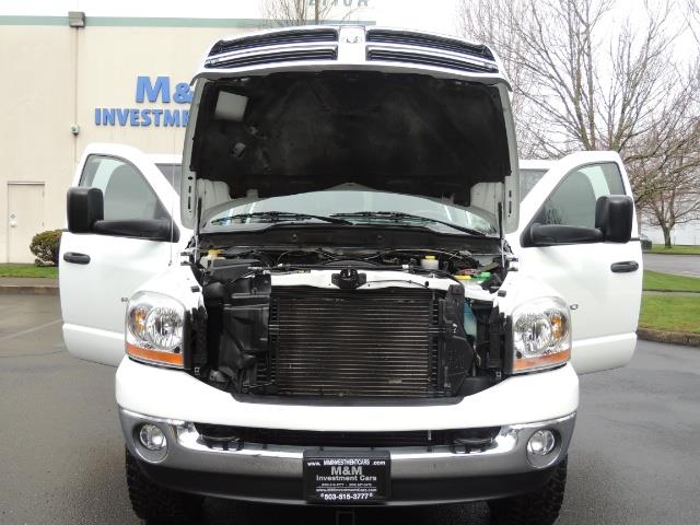 2006 Dodge Ram 3500 SLT 4dr Mega Cab / 4X4 / 5.9L DIESEL / 6-SPEED - Photo 32 - Portland, OR 97217